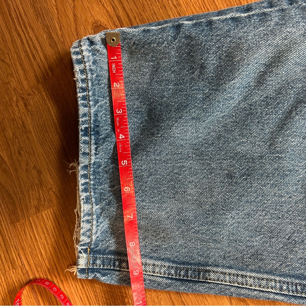 Universal Thread Men's Patchwork Light and Medium Blue Straight Jeans - Picture 8 of 9